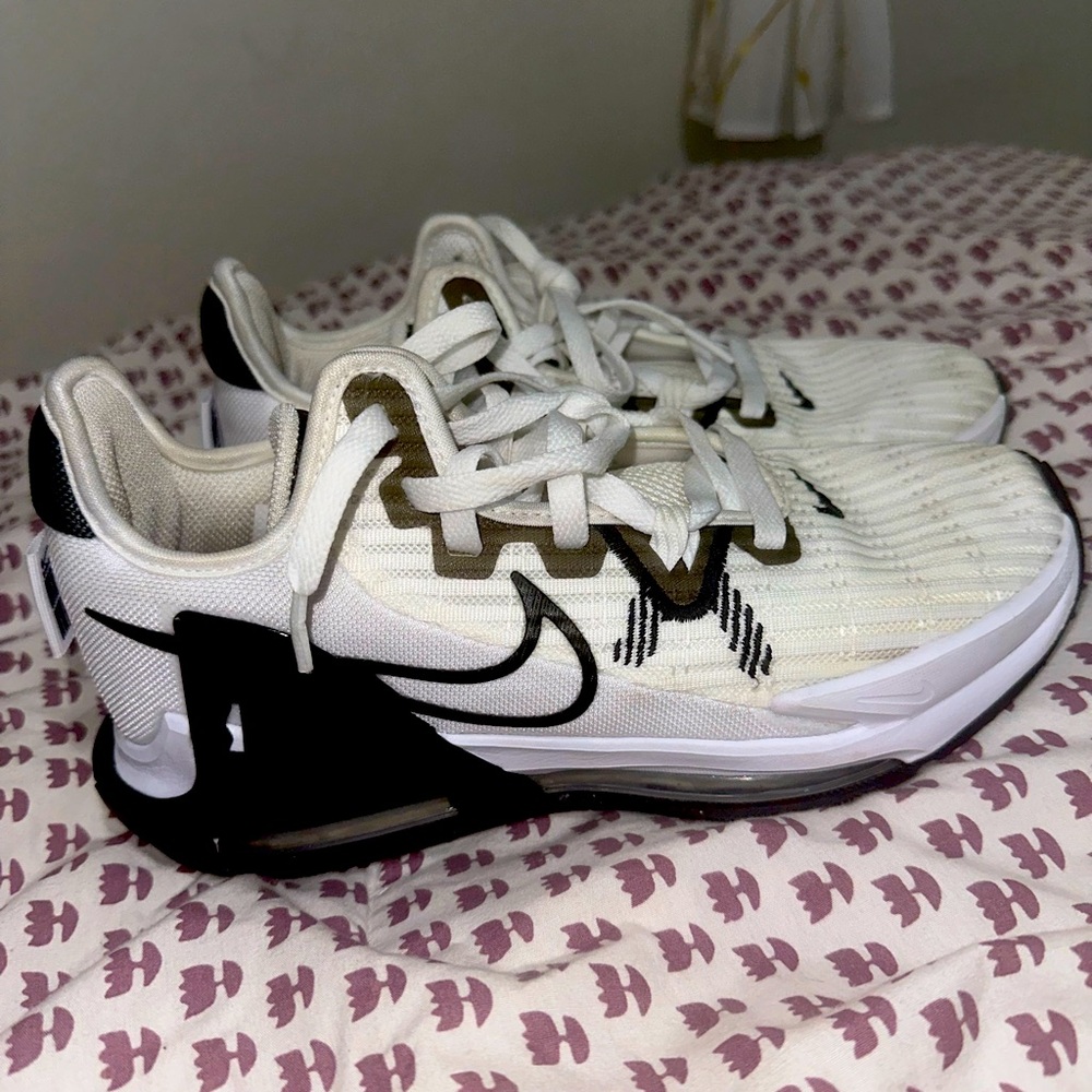 Boys nike 6,5